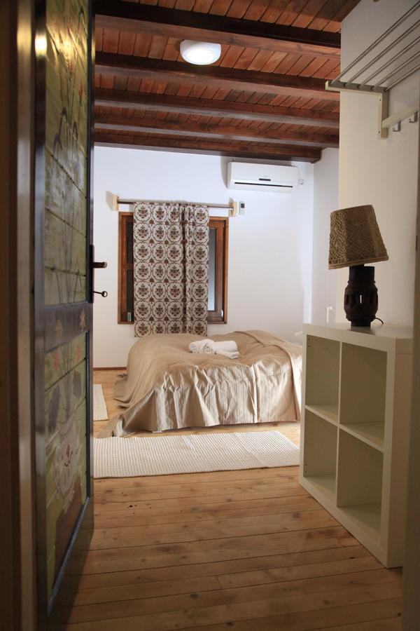 Old Fane'S Lodge Marasu Room photo