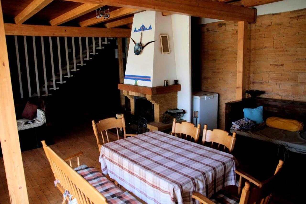Old Fane'S Lodge Marasu Exterior photo
